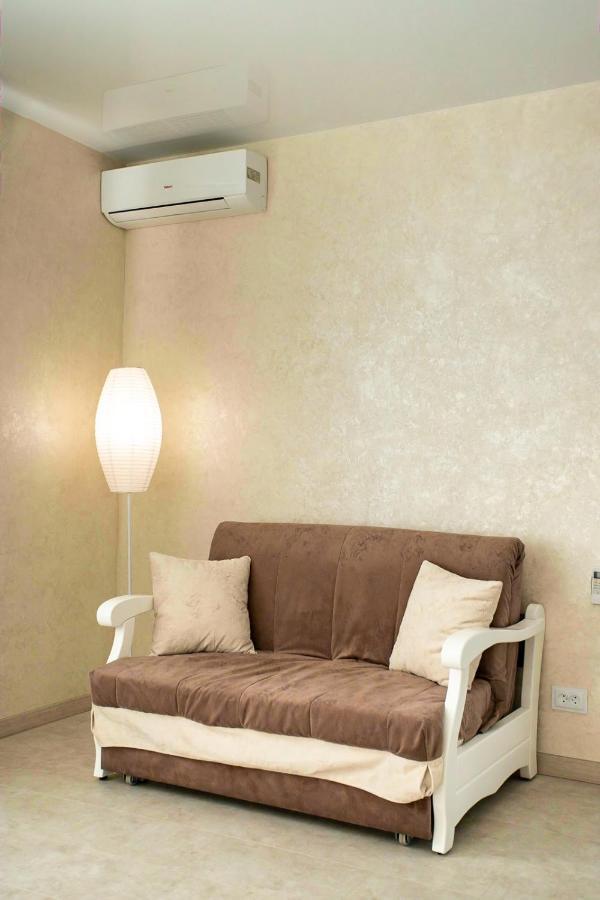 Студия Luxury В Центре Mykolaïv Extérieur photo